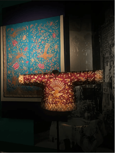 Peranakan wedding wear 2