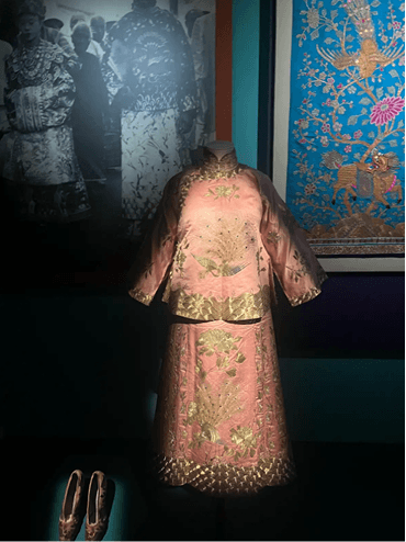 Peranakan wedding wear 3